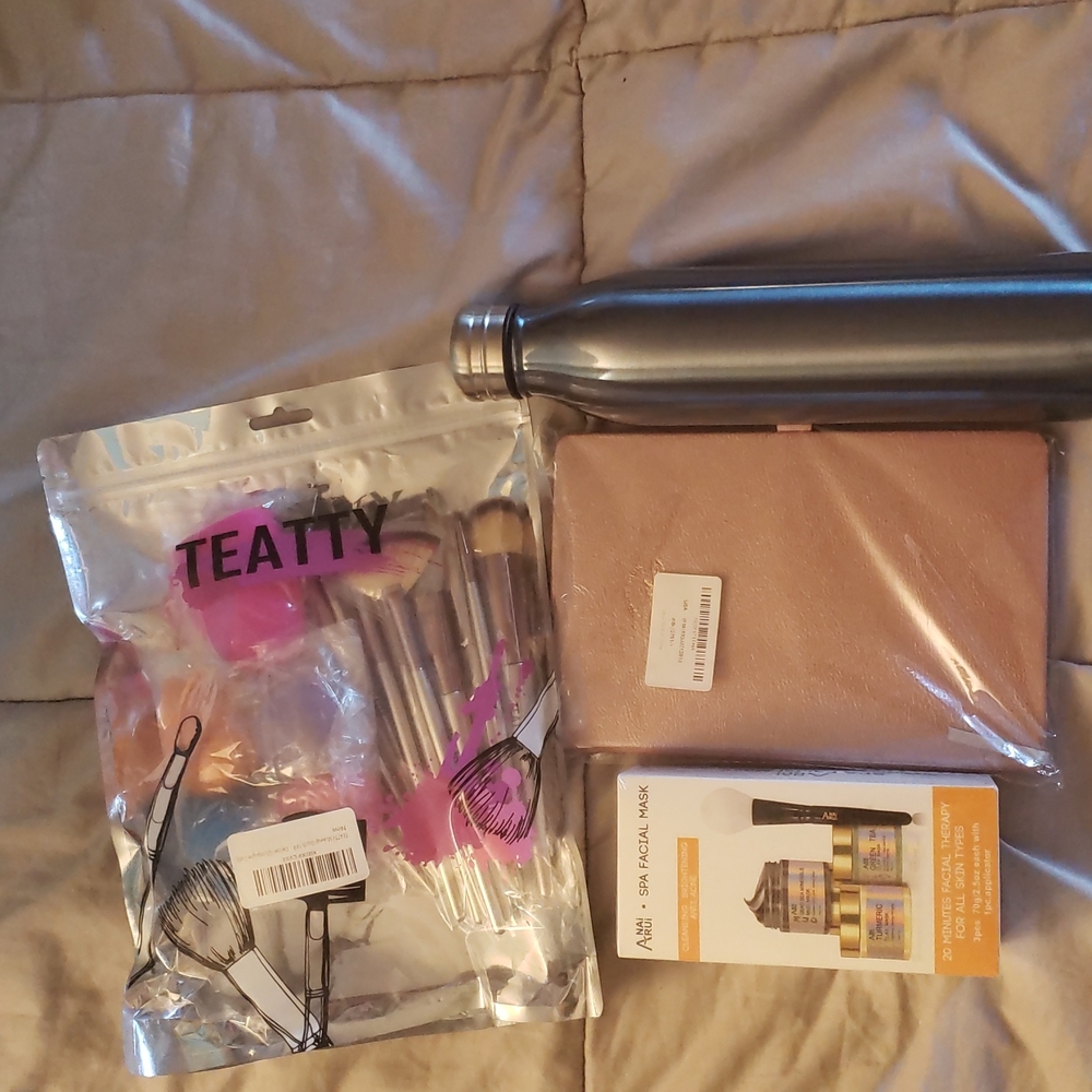 Spa facial mask makeup brush set,budget book, n water bottle...all brand new